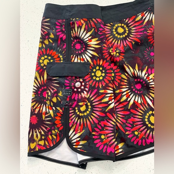 Billabong Boardshorts 73 Airlite Lineup Men’s 38 Floral Multicolor 9” Inseam EUC - Picture 3 of 7